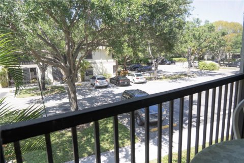 Condo in Coconut Creek, Florida, 3 bedrooms  № 1391518 - photo 28