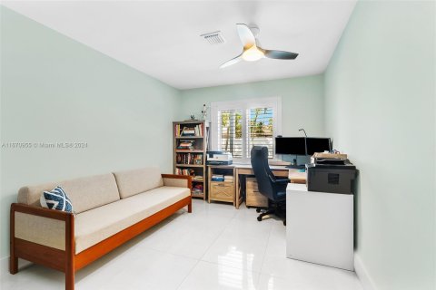 House in Fort Lauderdale, Florida 3 bedrooms, 164.9 sq.m. № 1391519 - photo 29