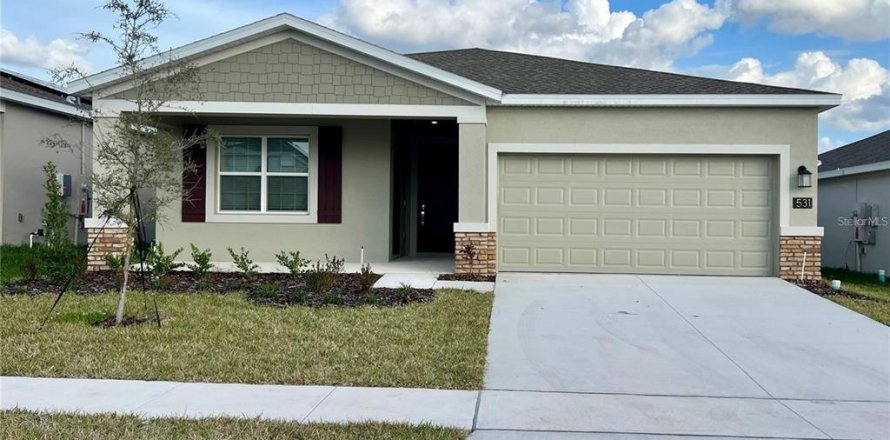 House in Winter Haven, Florida 4 bedrooms, 195.93 sq.m. № 1378173