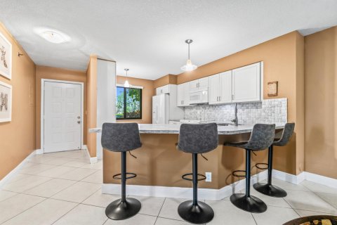 Condo in Pompano Beach, Florida, 2 bedrooms  № 1161964 - photo 6