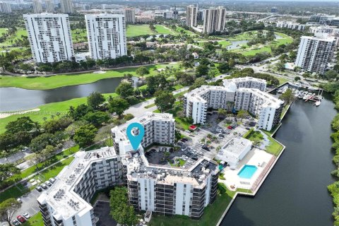 Condominio en venta en Aventura, Florida, 1 dormitorio, 68.84 m2 № 1294710 - foto 19