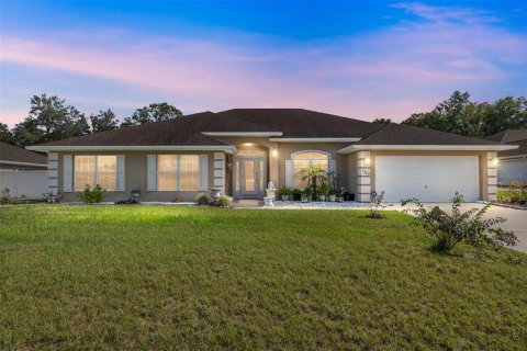 Casa en venta en Ocala, Florida, 4 dormitorios, 279.54 m2 № 1414596 - foto 1