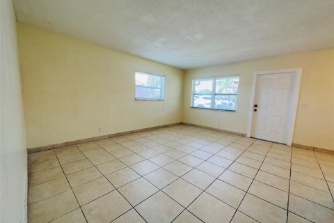 Commercial property in Oakland Park, Florida 245.08 sq.m. № 1178667 - photo 14