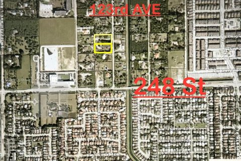 Land in Homestead, Florida № 1295055 - photo 1