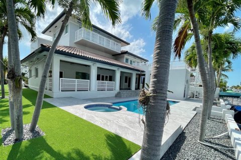Casa en venta en Key Largo, Florida, 4 dormitorios, 321.16 m2 № 666854 - foto 10