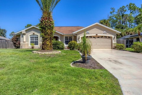 Villa ou maison à vendre à North Port, Floride: 3 chambres, 124.67 m2 № 1385257 - photo 1