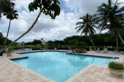 Condominio en venta en Royal Palm Beach, Florida, 2 dormitorios, 99.87 m2 № 1120285 - foto 1