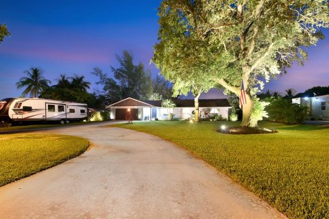 Villa ou maison à vendre à Lake Worth, Floride: 3 chambres, 225.01 m2 № 607254 - photo 4