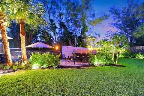 Villa ou maison à vendre à Lake Worth, Floride: 3 chambres, 225.01 m2 № 607254 - photo 15