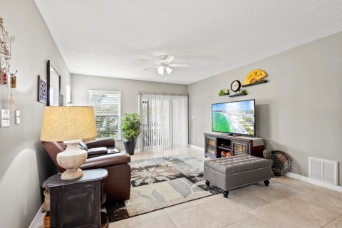 Condo in Stuart, Florida, 2 bedrooms  № 1135130 - photo 20