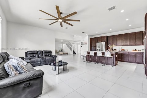 Villa ou maison à vendre à Sweetwater, Floride: 5 chambres № 1140733 - photo 26