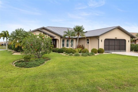 Villa ou maison à vendre à Punta Gorda, Floride: 3 chambres, 192.21 m2 № 987755 - photo 3