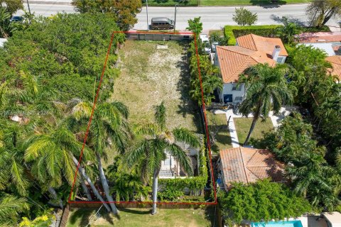 Terreno en venta en Miami Beach, Florida № 1077889 - foto 11