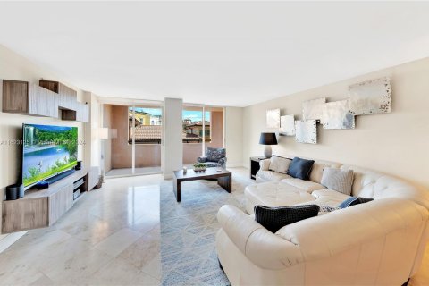 Condo in Miami Beach, Florida, 2 bedrooms  № 1269731 - photo 2