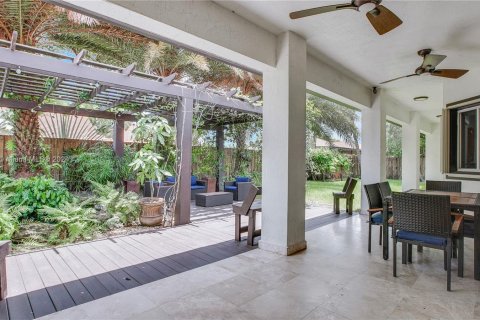 Villa ou maison à vendre à Miami, Floride: 4 chambres, 264.12 m2 № 1294600 - photo 28