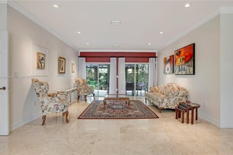 Villa ou maison à vendre à Miami, Floride: 4 chambres, 264.12 m2 № 1294600 - photo 3