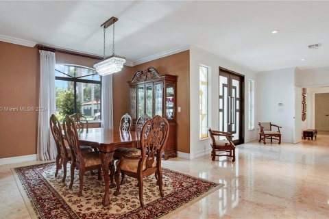 Villa ou maison à vendre à Miami, Floride: 4 chambres, 264.12 m2 № 1294600 - photo 5