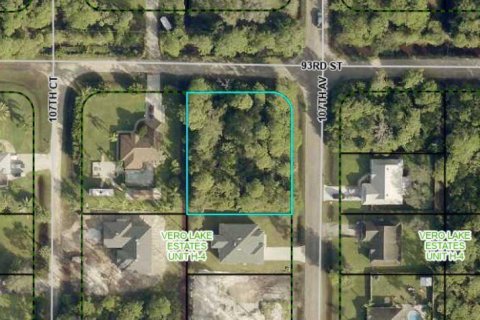 Terreno en venta en Vero Beach, Florida № 1172923 - foto 2