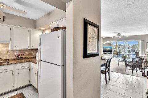 Condo in Deerfield Beach, Florida, 2 bedrooms  № 1172926 - photo 22