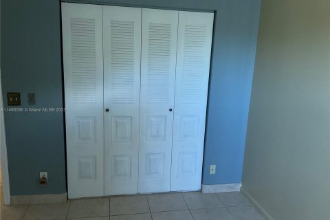 Copropriété à vendre à Pembroke Pines, Floride: 2 chambres, 88.63 m2 № 873797 - photo 9