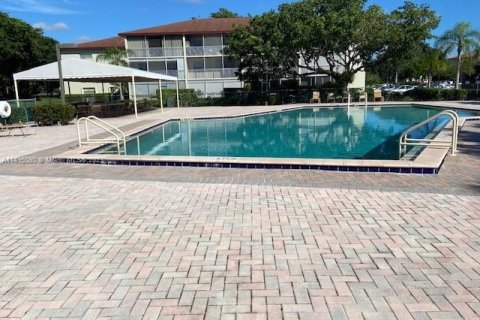Condominio en venta en Pembroke Pines, Florida, 2 dormitorios, 88.63 m2 № 873797 - foto 5
