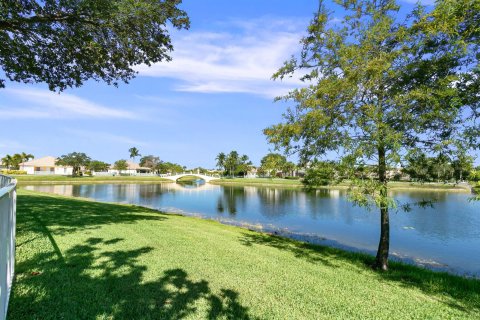 House in Wellington, Florida 2 bedrooms, 141.77 sq.m. № 1225673 - photo 25