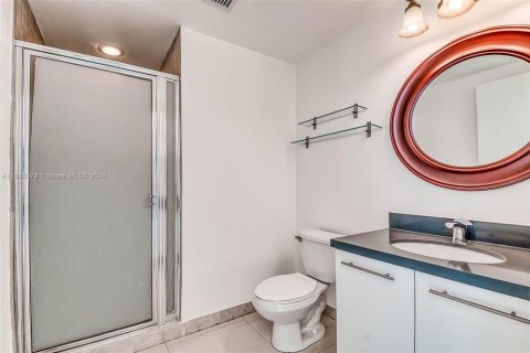 Adosado en venta en Miami, Florida, 1 dormitorio, 108.88 m2 № 1352222 - foto 8