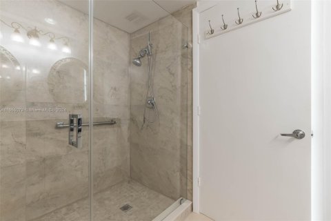 Adosado en venta en Miami, Florida, 1 dormitorio, 108.88 m2 № 1352222 - foto 15