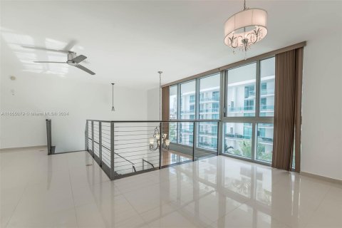 Adosado en venta en Miami, Florida, 1 dormitorio, 108.88 m2 № 1352222 - foto 9