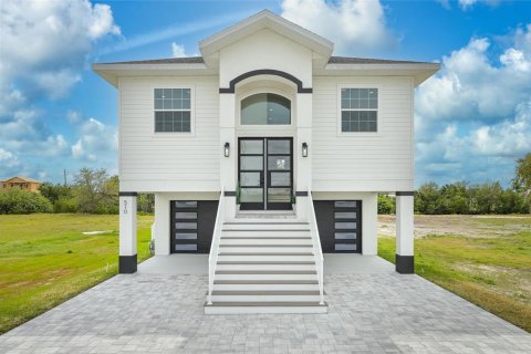 Casa en venta en Apollo Beach, Florida, 4 dormitorios, 208.84 m2 № 1352274 - foto 1