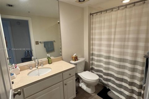 Condo in Miami, Florida, 3 bedrooms  № 1395169 - photo 17