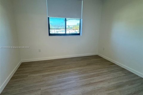 Apartamento en alquiler en Riviera Beach, Florida, 1 dormitorio, 173.54 m2 № 1395129 - foto 12