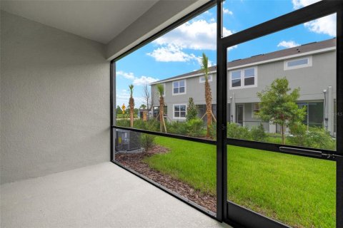 Townhouse in Wesley Chapel, Florida 3 bedrooms, 175.4 sq.m. № 1419724 - photo 29