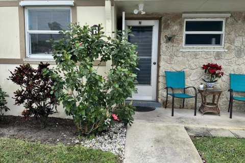 House in West Palm Beach, Florida 2 bedrooms, 84.54 sq.m. № 1077564 - photo 18