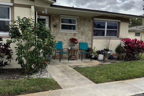 House in West Palm Beach, Florida 2 bedrooms, 84.54 sq.m. № 1077564 - photo 19