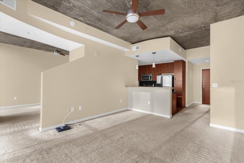 Condominio en venta en Orlando, Florida, 1 dormitorio, 66.43 m2 № 1149061 - foto 4