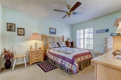 Condo in New Port Richey, Florida, 2 bedrooms  № 1440945 - photo 15