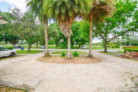 Villa ou maison à vendre à Miami Springs, Floride: 3 chambres, 157.28 m2 № 1309940 - photo 2