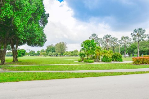 Casa en venta en Miami Springs, Florida, 3 dormitorios, 157.28 m2 № 1309940 - foto 25