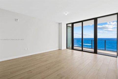 Condominio en venta en Pompano Beach, Florida, 2 dormitorios, 188.87 m2 № 853683 - foto 12