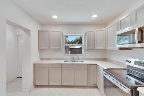 Casa en venta en Plant City, Florida, 4 dormitorios, 117.99 m2 № 1385195 - foto 15