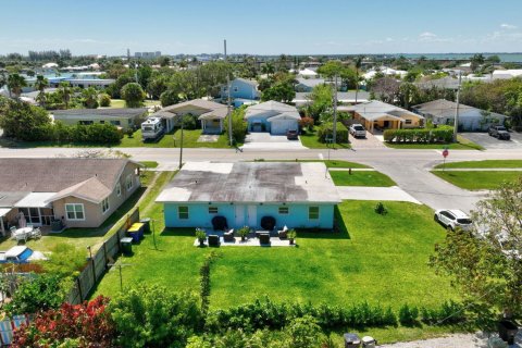 Immobilier commercial à vendre à Hutchinson Island South, Floride: 172.71 m2 № 1098760 - photo 5