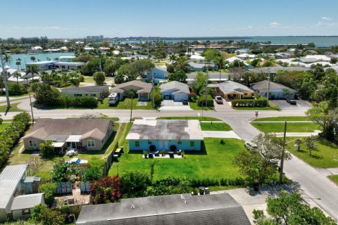 Propiedad comercial en venta en Hutchinson Island South, Florida, 172.71 m2 № 1098760 - foto 6