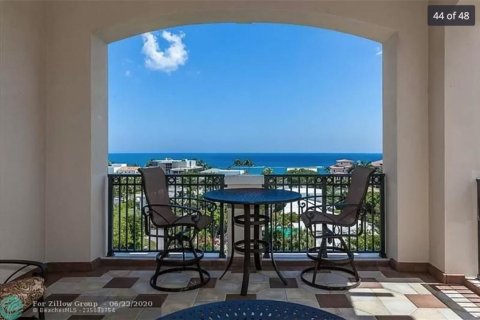 Condo in Fort Lauderdale, Florida, 3 bedrooms  № 1098761 - photo 1