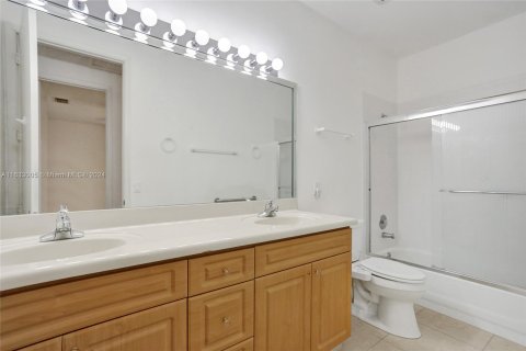 Villa ou maison à vendre à Pembroke Pines, Floride: 4 chambres, 262.08 m2 № 1316251 - photo 19