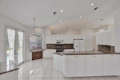 Villa ou maison à vendre à Pembroke Pines, Floride: 4 chambres, 262.08 m2 № 1316251 - photo 8