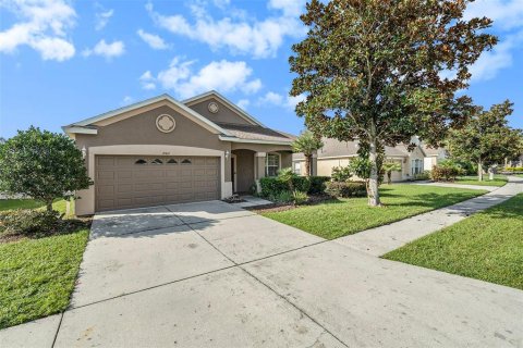 House in Land O' Lakes, Florida 4 bedrooms, 159.23 sq.m. № 1387367 - photo 3