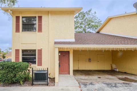 Adosado en venta en Tampa, Florida, 3 dormitorios, 147.53 m2 № 1387326 - foto 1