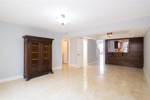 Touwnhouse à vendre à Tampa, Floride: 3 chambres, 147.53 m2 № 1387326 - photo 12