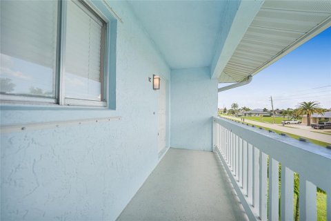 Condominio en venta en Punta Gorda, Florida, 2 dormitorios, 92.81 m2 № 1352500 - foto 4